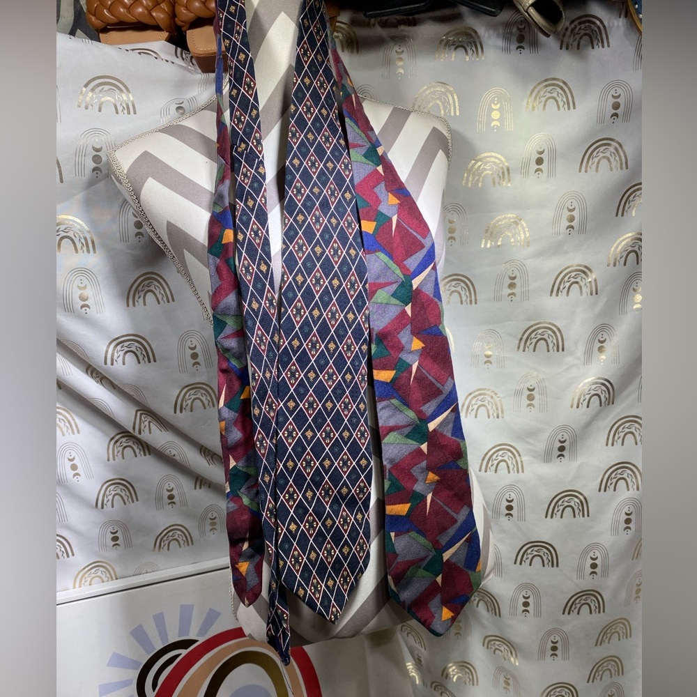 Elegant Multicolor Geometric Men's Tie Set